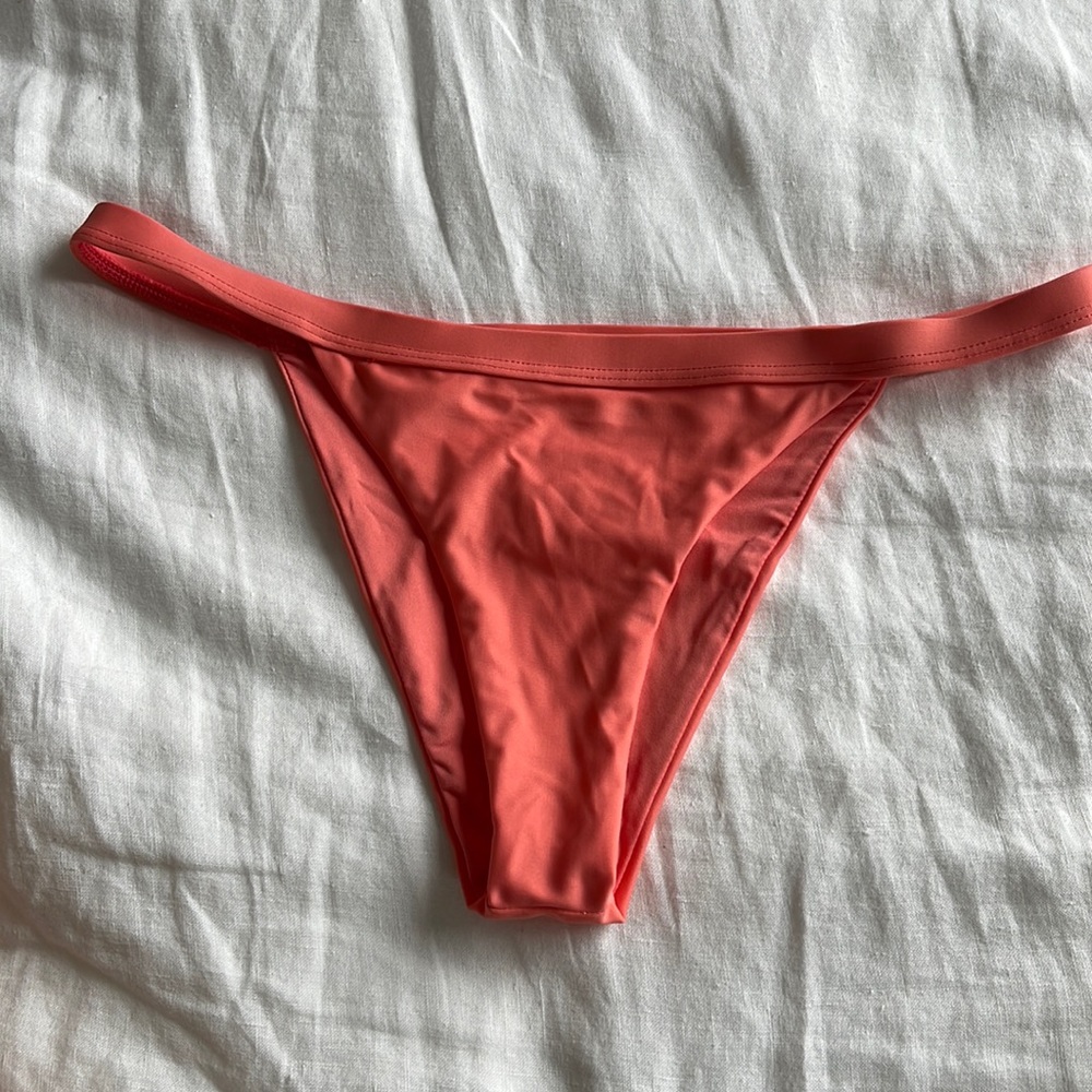 Pinky bikini bottoms